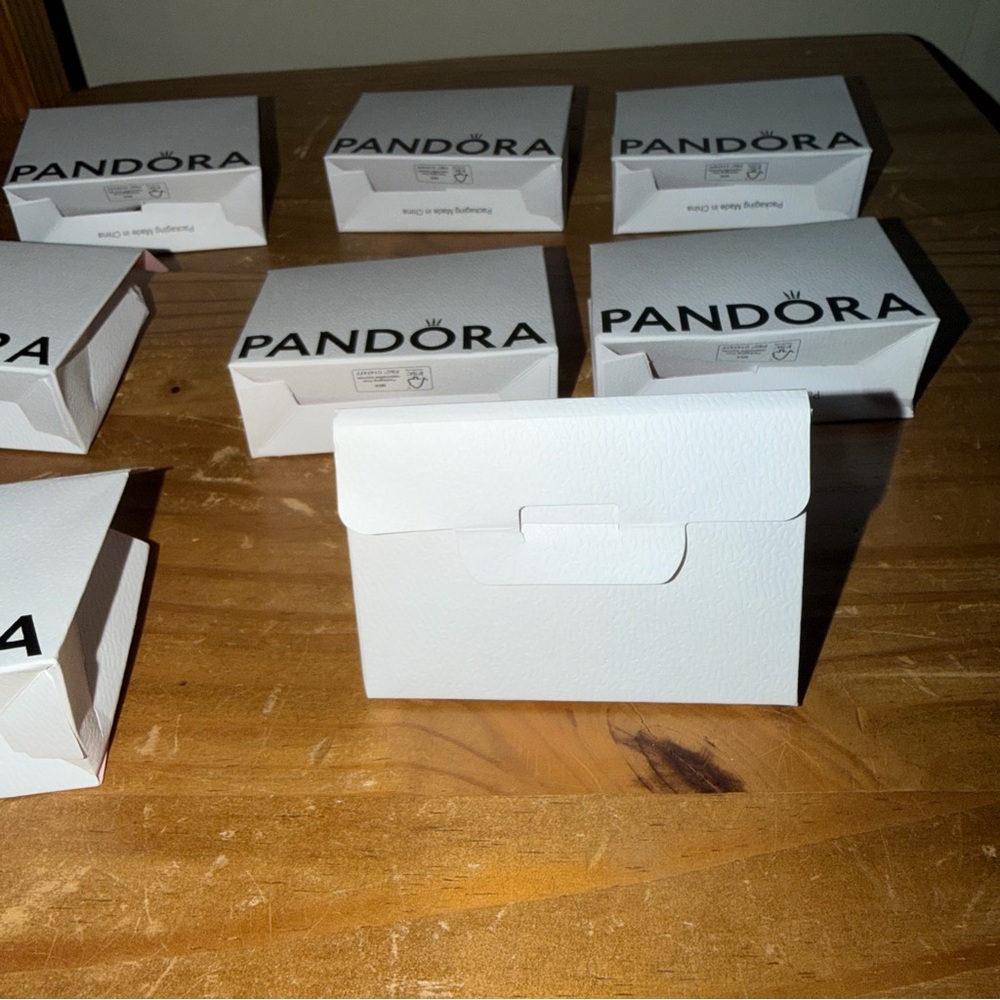 Lot of 8 NWOT Authentic Pandora Foldable Charm Boxes w/ Pandora Signature Tissue - Picture 7 of 9